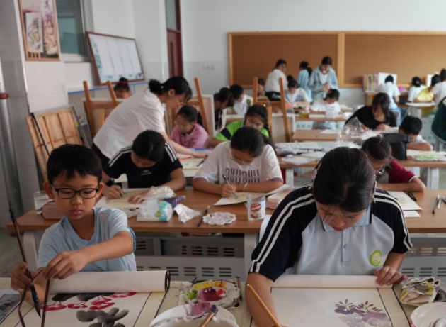 数字红利惠及城乡每一名学生为区域教育高质量展开注入强劲动能 数字红利惠及城乡每一名学生为区域教育高质量展开注入强劲动能