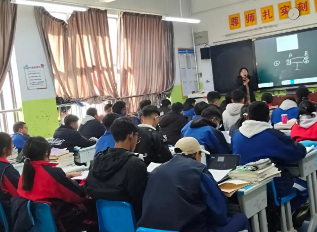 让思政课愈加可亲可感学生感同身受教育作用更好 让思政课愈加可亲可感学生感同身受教育作用更好